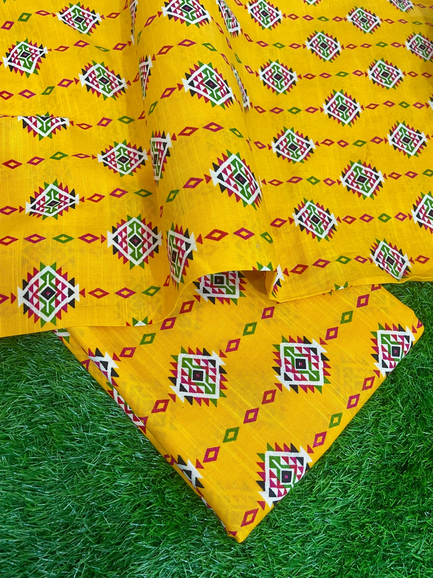 KHADDAR By LIBAS-E-REET(K-0032D)